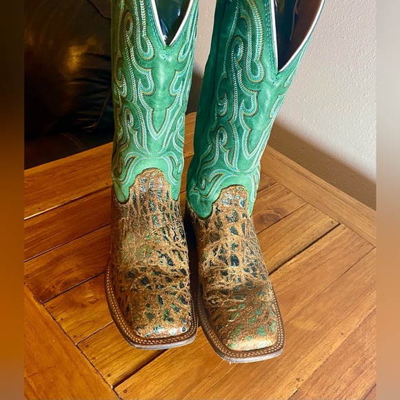 Leopard metallic bullhide cowboy boots. They have turquoise tops - Picture 2 of 7